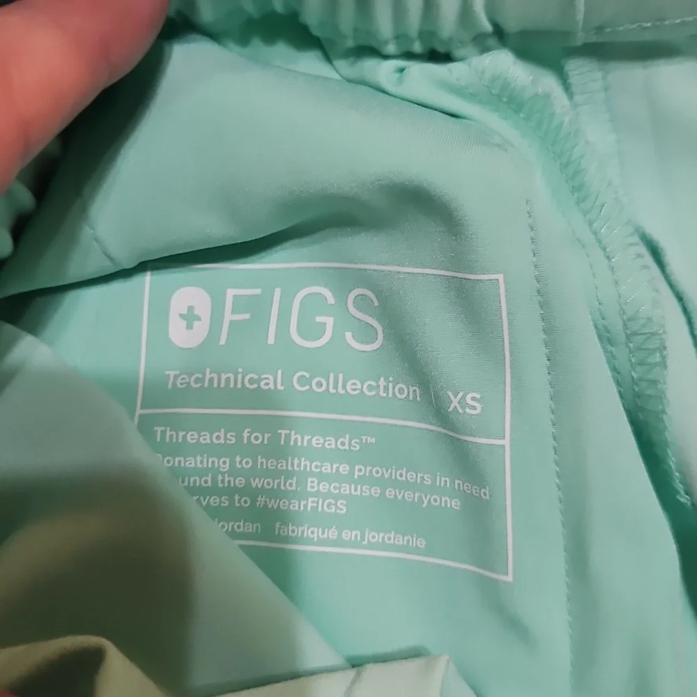 Figs Scrub Pants - Picture 3 of 5
